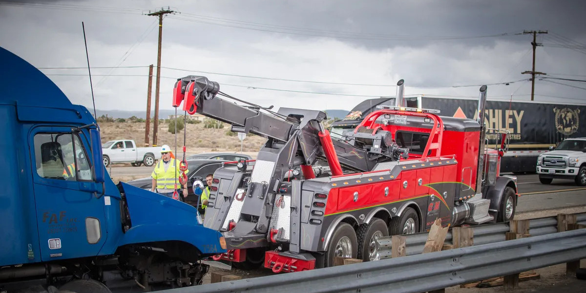 How To Choose The Right Towing Solution For Your Commercial Fleet