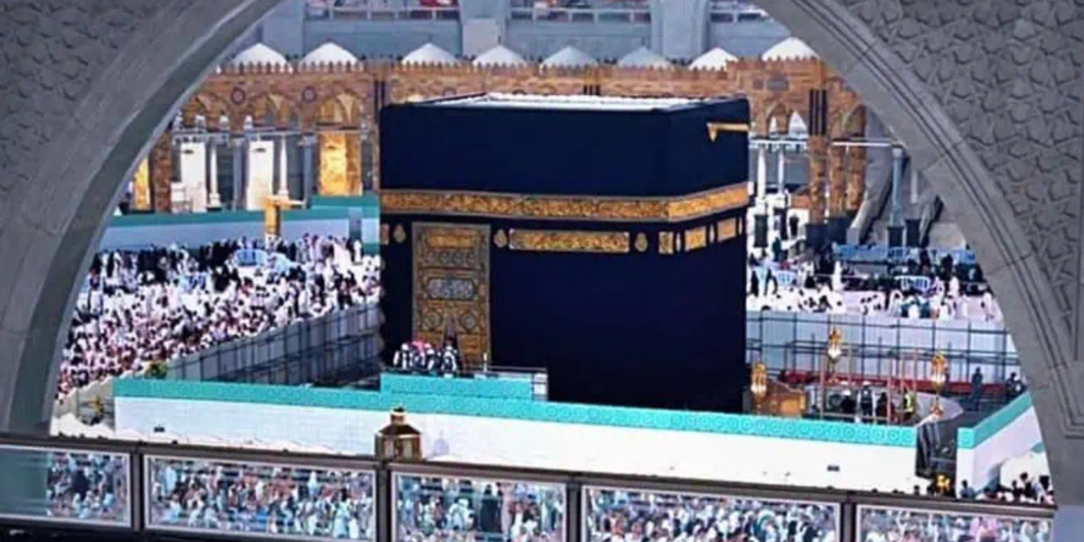 What Makes 3 Star Umrah Packages Suitable for First-Time Pilgrims